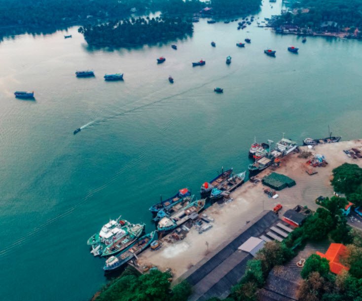 Beypore Fishing Harbour, Kozhikode, Kerala - Vushii.com